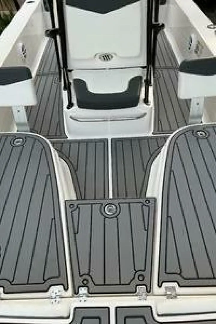 Slide: The Image of Robalo 20 2022 - 4962519