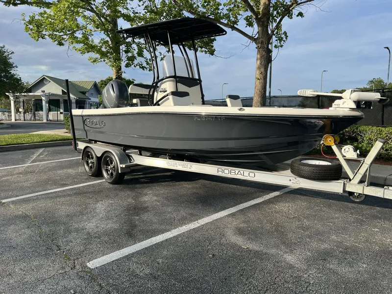 Slide: The Image of Robalo 20 2022 - 4962515