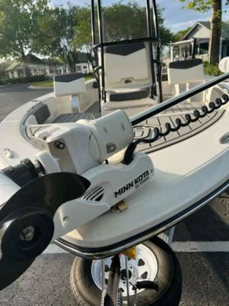 Slide: The Image of Robalo 20 2022 - 4958310