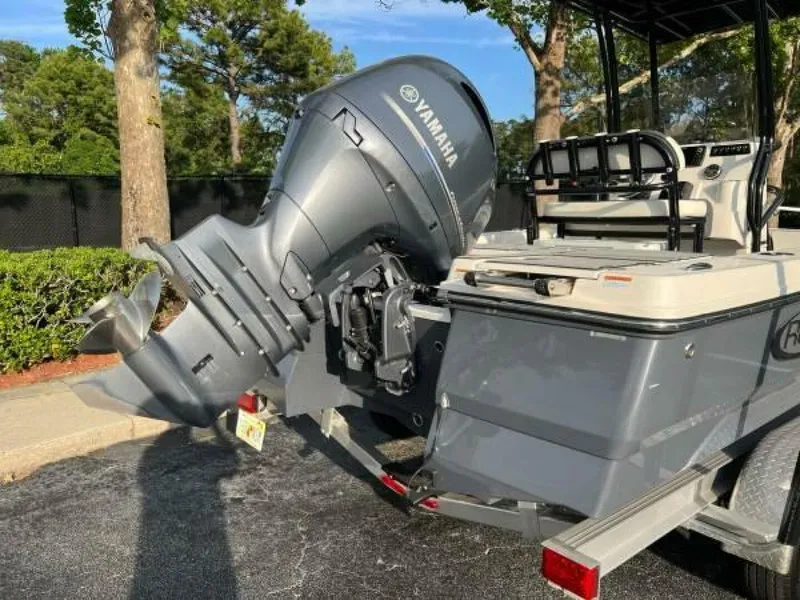 Slide: The Image of Robalo 20 2022 - 4958312