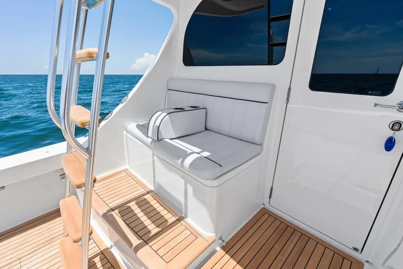 Slide: The Image of 2026 Viking 46 Billfish Cockpit - 5474242