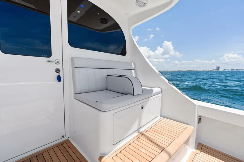 Slide: The Image of 2026 Viking 46 Billfish Cockpit - 5474241