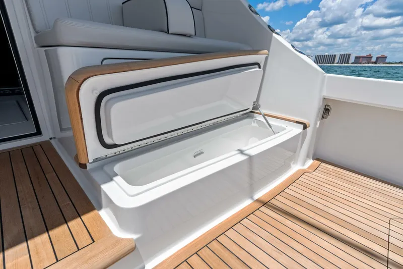 Slide: The Image of 2026 Viking 46 Billfish Cockpit - 5474244