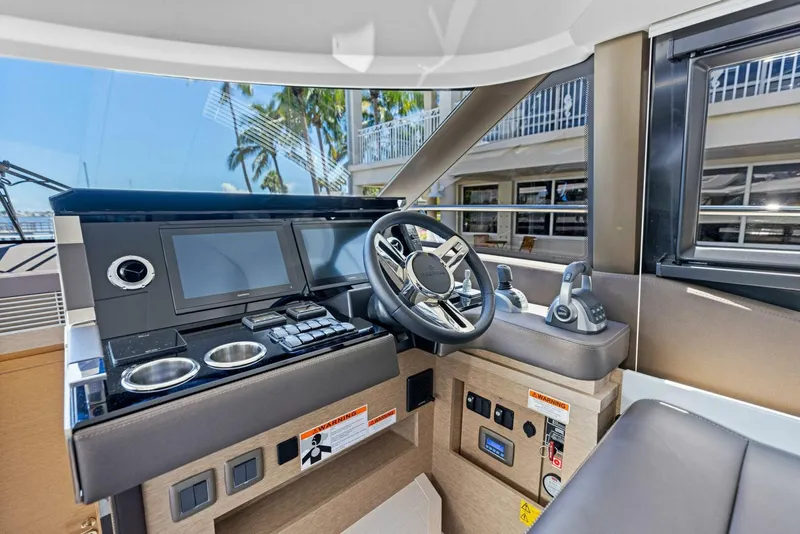 Slide: The Image of 2025 Prestige 460 Flybridge - Sistership - 4931234