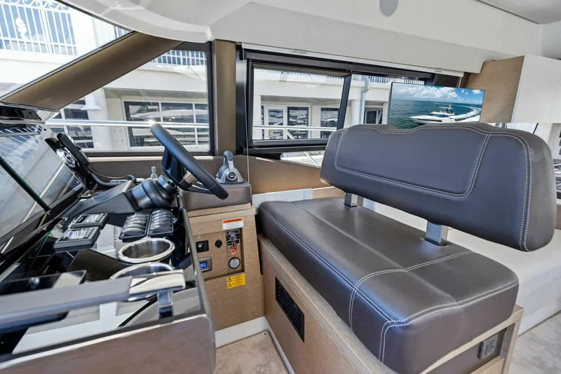 Slide: The Image of 2025 Prestige 460 Flybridge - Sistership - 4931237