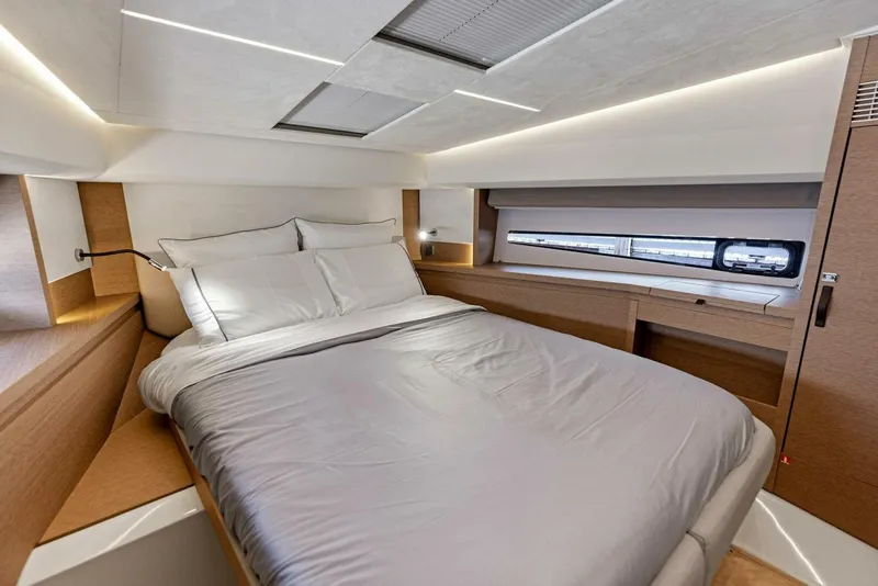 Slide: The Image of 2025 Prestige 460 Flybridge - Sistership - 4931291
