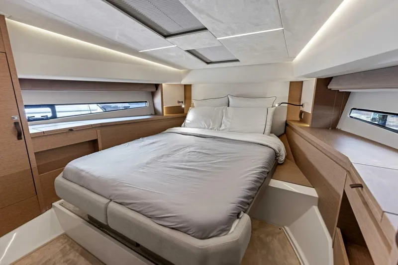 Slide: The Image of 2025 Prestige 460 Flybridge - Sistership - 4931292