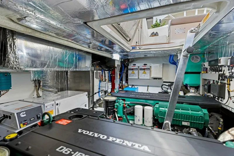 Slide: The Image of 2025 Prestige 460 Flybridge - Sistership - 4931310