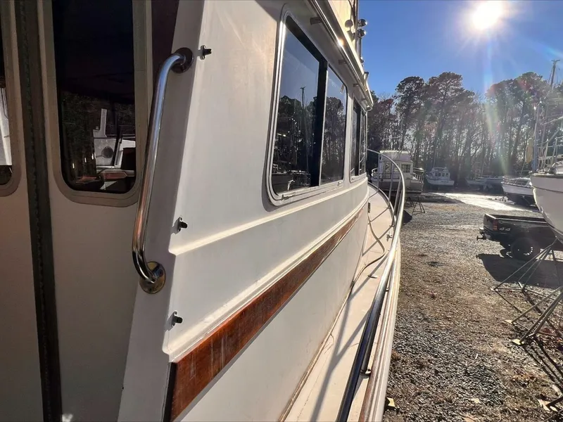Slide: The Image of Nauset Flybridge Trawler 1990 - 4925787
