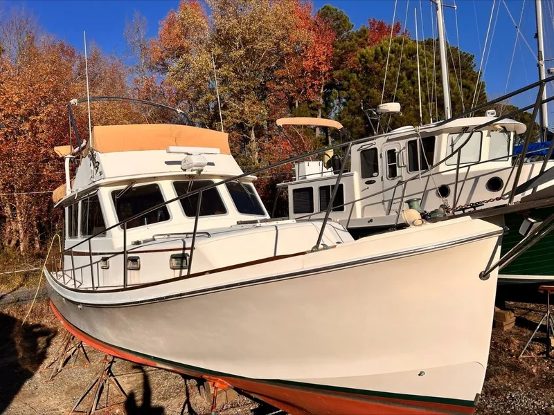 Slide: The Image of Nauset Flybridge Trawler 1990 - 4925793