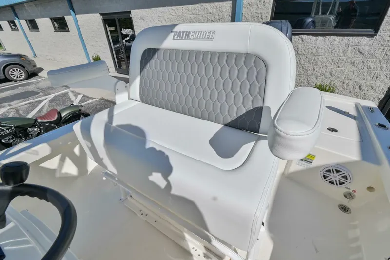 Slide: The Image of Pathfinder 2200TRS 2025 - 4926679