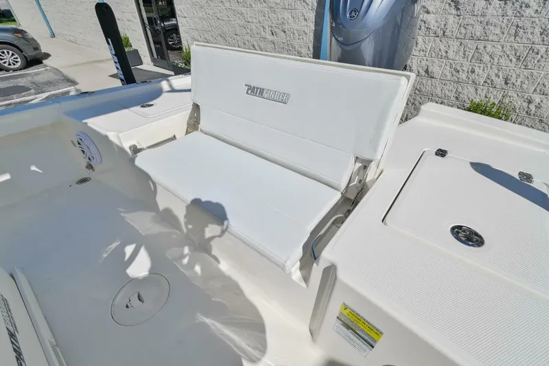 Slide: The Image of Pathfinder 2200TRS 2025 - 4926668