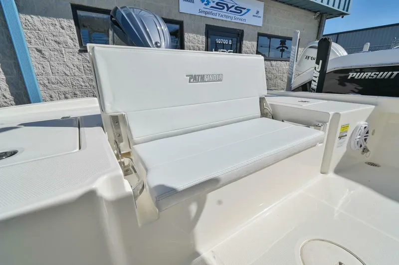 Slide: The Image of Pathfinder 2200TRS 2025 - 4926669