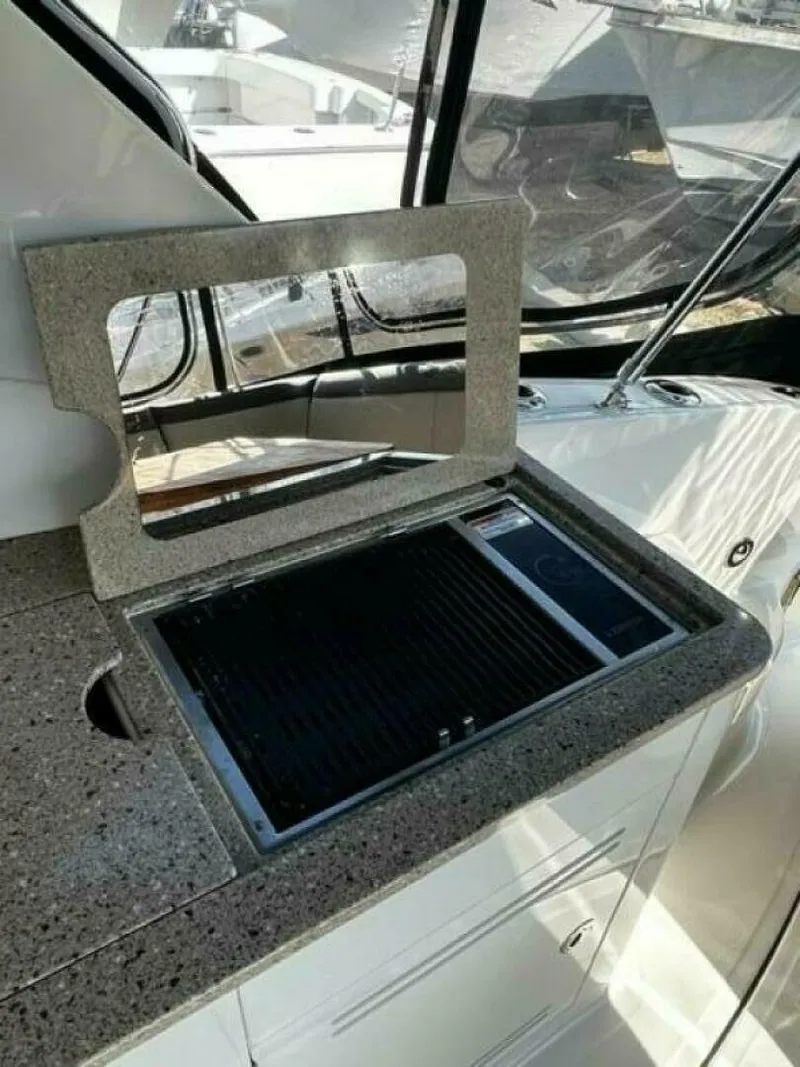 Slide: The Image of Sea Ray 350 Sundancer 2014 - 4926802