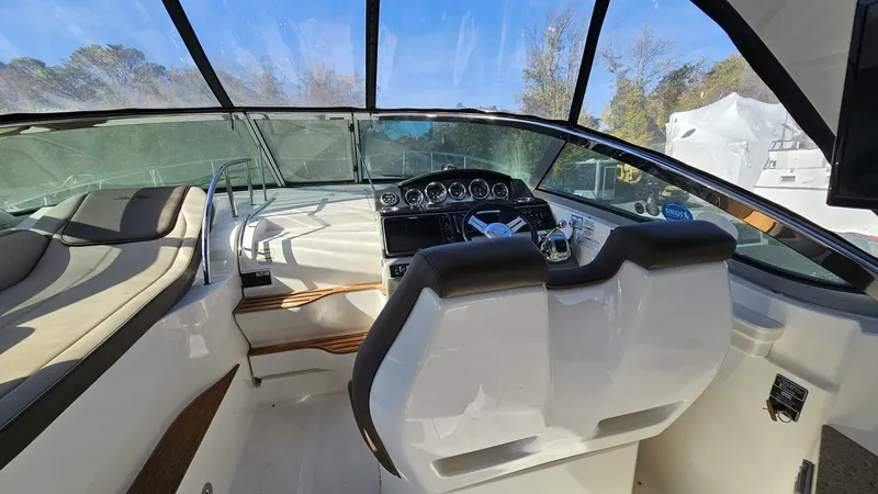 Slide: The Image of Sea Ray 350 Sundancer 2014 - 4926776