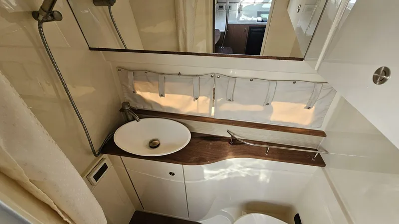 Slide: The Image of Sea Ray 350 Sundancer 2014 - 4926794