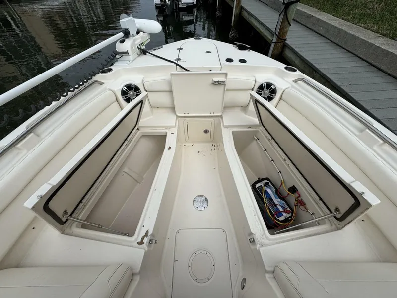 Slide: The Image of Grady-White Freedom 285 2021 - 4926814