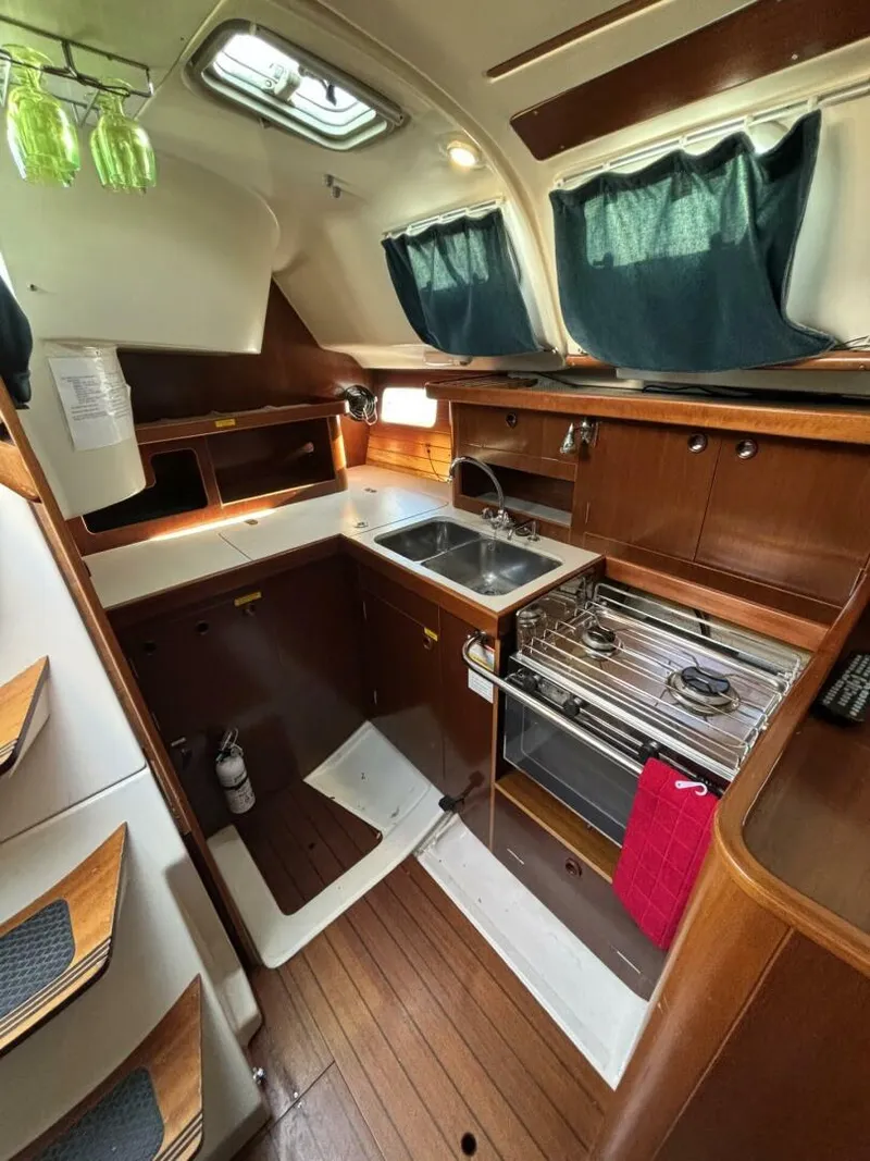 Slide: The Image of Beneteau Oceanis 351 1997 - 4926858