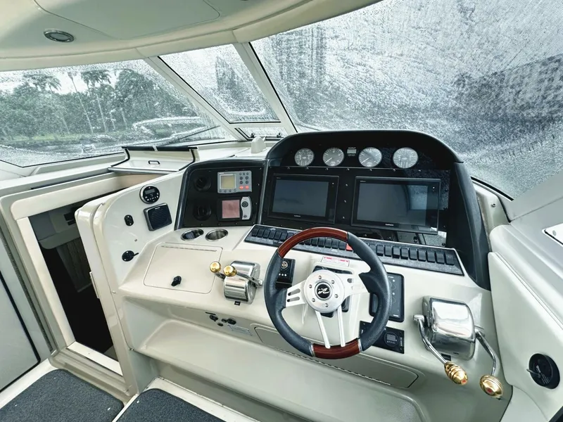 Slide: The Image of Sea Ray 480 Motor yacht 2005 - 4928522