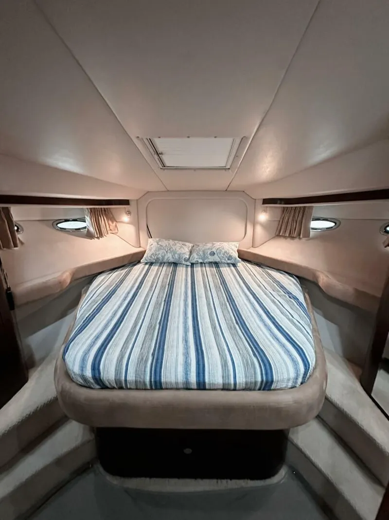 Slide: The Image of Sea Ray 480 Motor yacht 2005 - 4928525