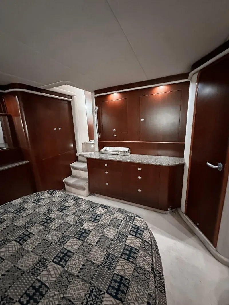 Slide: The Image of Sea Ray 480 Motor yacht 2005 - 4928526