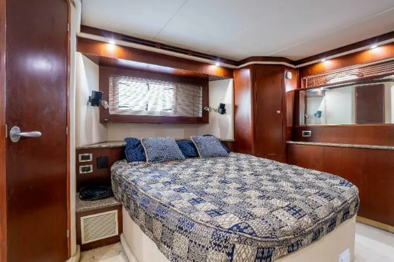 Slide: The Image of Sea Ray 480 Motor yacht 2005 - 5063972