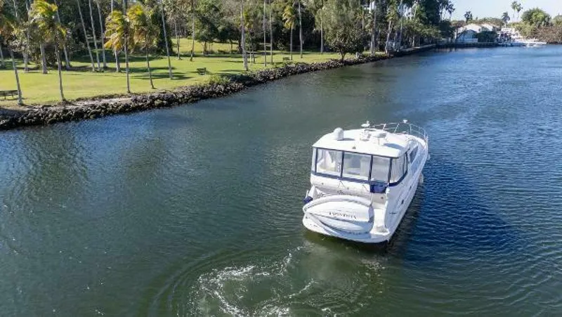 Slide: The Image of Sea Ray 480 Motor yacht 2005 - 5063946