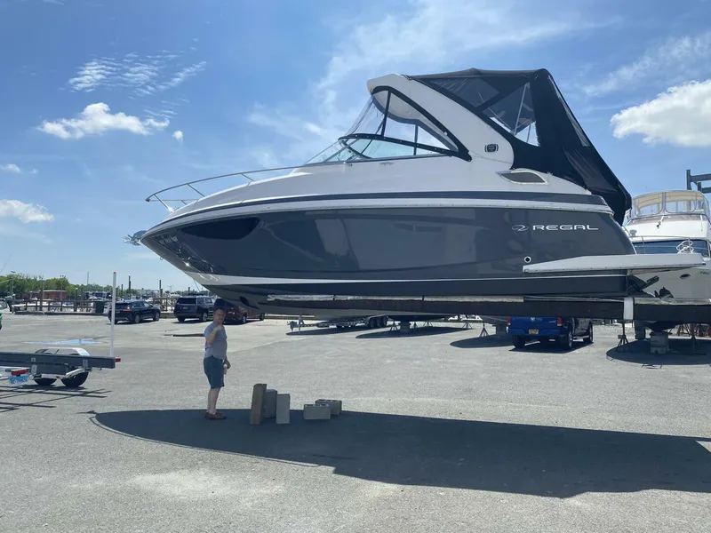 Slide: The Image of Regal 28 Express 2020 - 4928737