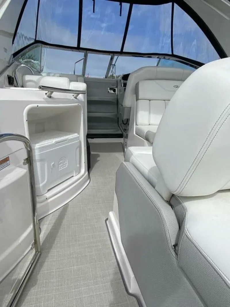 Slide: The Image of Regal 28 Express 2020 - 4928696