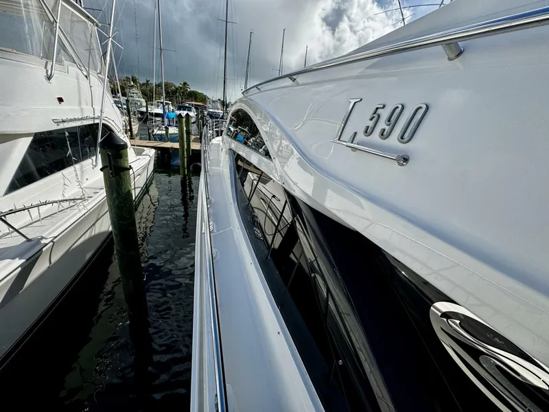 Slide: The Image of Sea Ray L590 2017 - 4928759