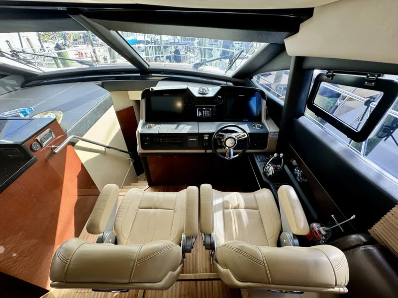 Slide: The Image of Sea Ray L590 2017 - 4928770