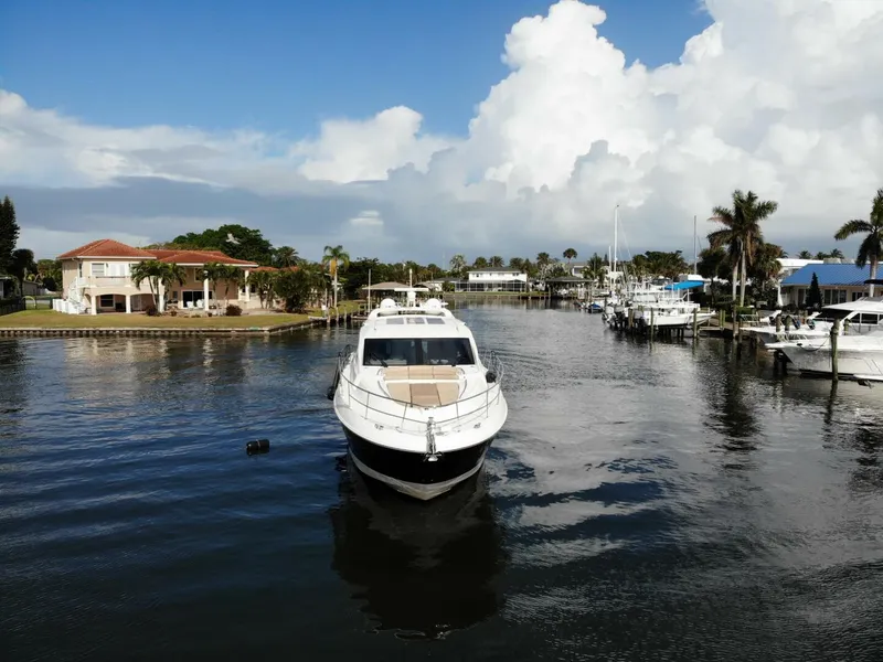 Slide: The Image of Sea Ray L590 2017 - 4928743