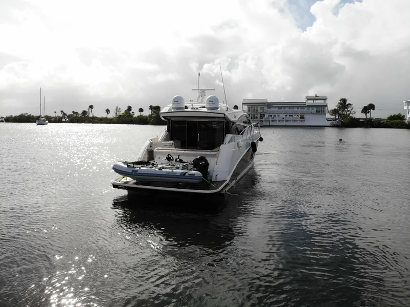 Slide: The Image of Sea Ray L590 2017 - 4928754