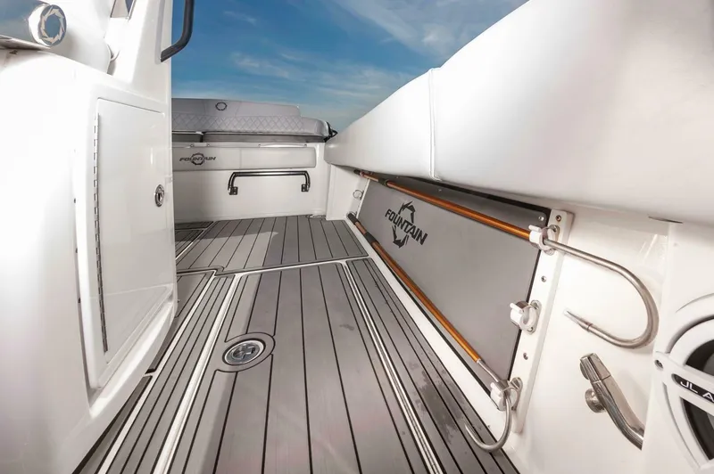 Slide: The Image of Fountain 38CC 2020 - 4929536