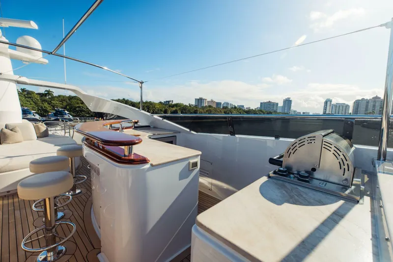 Slide: The Image of Palmer Johnson Motor Yacht 2006 - 4929964