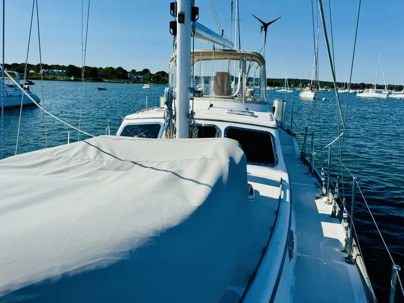 Slide: The Image of Gulfstar 47 Sailmaster Aft Cabin 1980 - 4929961