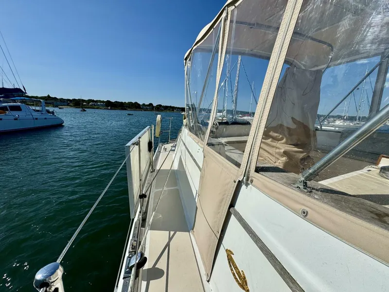 Slide: The Image of Gulfstar 47 Sailmaster Aft Cabin 1980 - 4930008