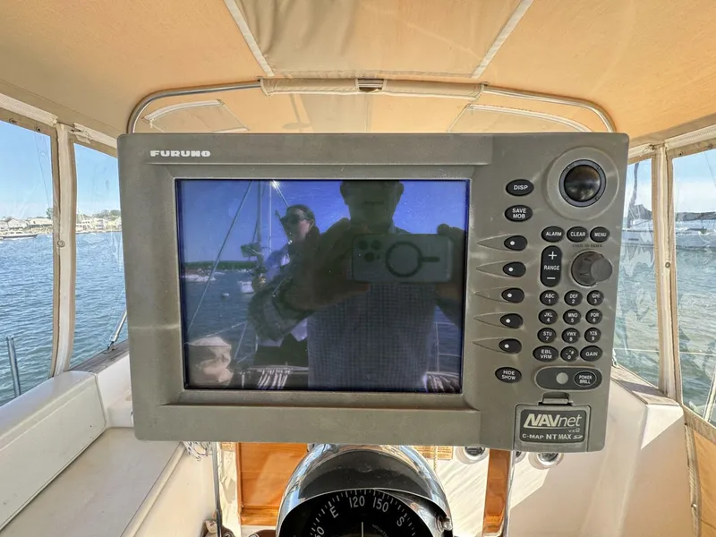 Slide: The Image of Gulfstar 47 Sailmaster Aft Cabin 1980 - 4930025