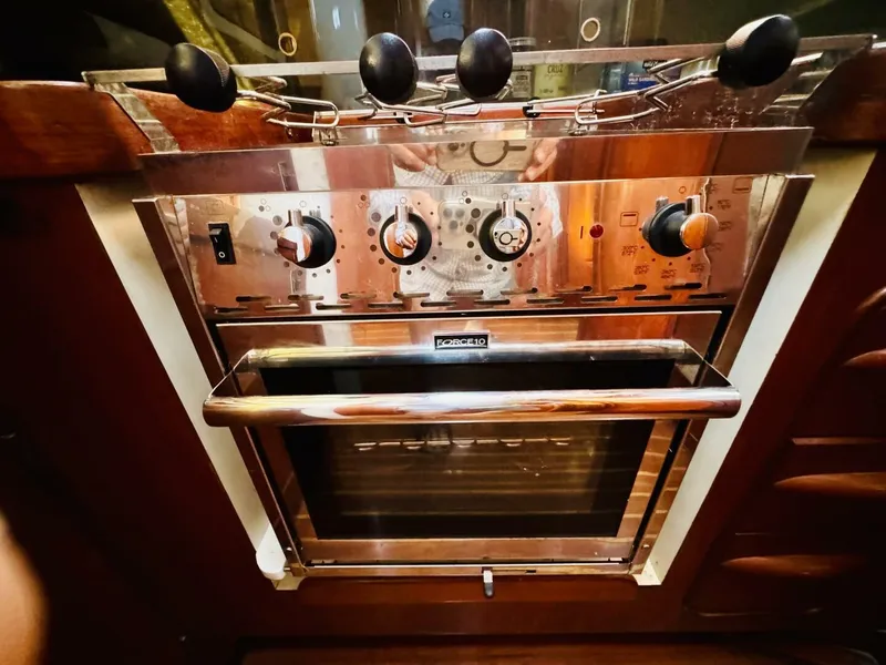 Slide: The Image of Gulfstar 47 Sailmaster Aft Cabin 1980 - 4931838