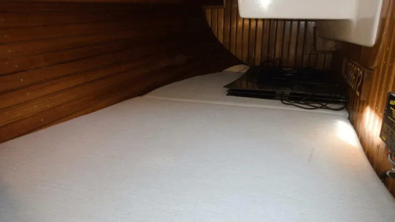 Slide: The Image of Quarter Berth - 4931128