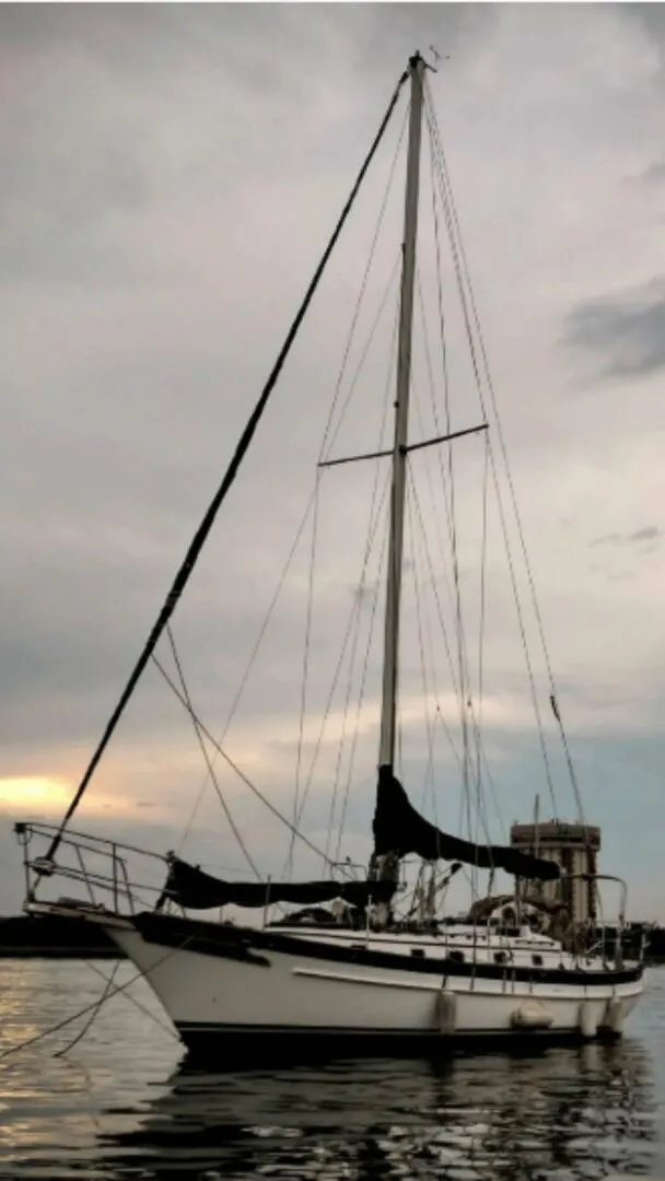 Slide: The Image of At Anchor - 4931135