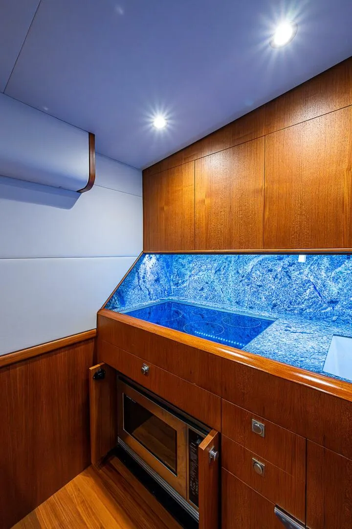 Slide: The Image of F&S Cusotm Express Sportfish 2017 - 4931908