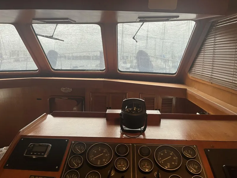 Slide: The Image of 1991 Marine Trader 46 Double Cabin - 4975531