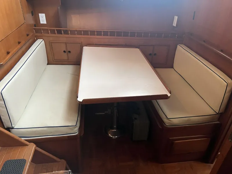 Slide: The Image of 1991 Marine Trader 46 Double Cabin - 4975551