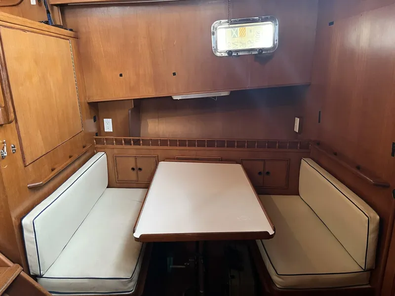 Slide: The Image of 1991 Marine Trader 46 Double Cabin - 4975555