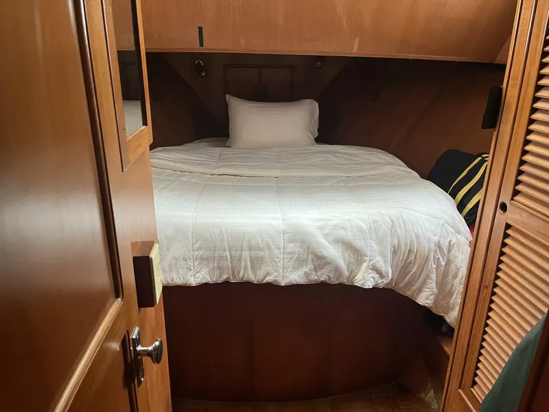 Slide: The Image of 1991 Marine Trader 46 Double Cabin - 4975560