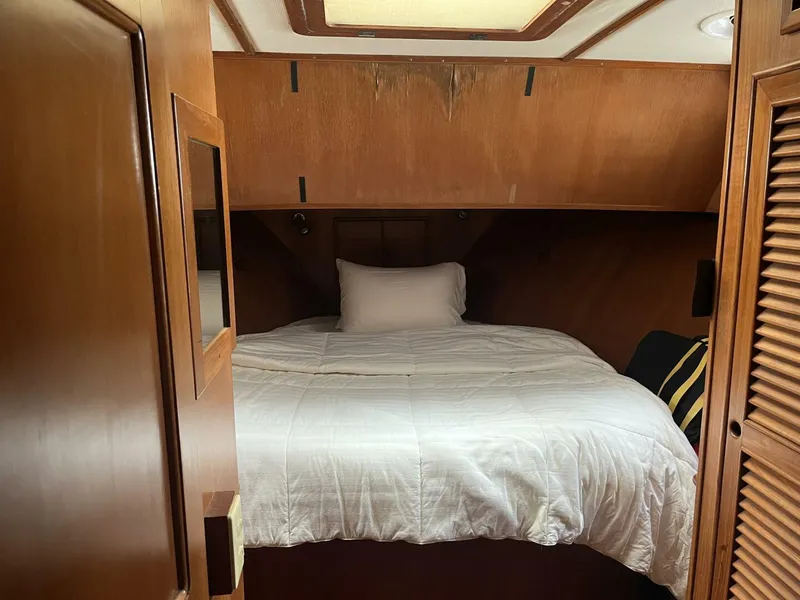 Slide: The Image of 1991 Marine Trader 46 Double Cabin - 4975561