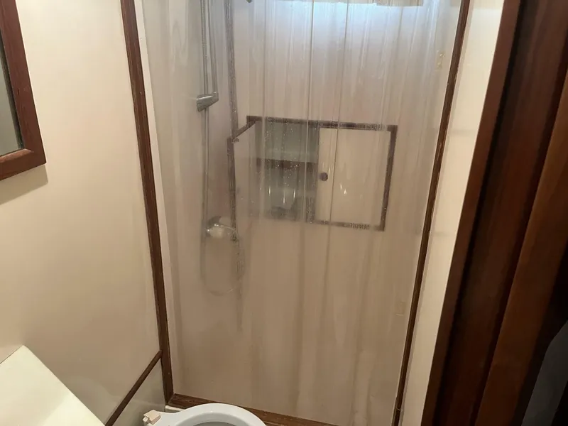 Slide: The Image of 1991 Marine Trader 46 Double Cabin - 4975566