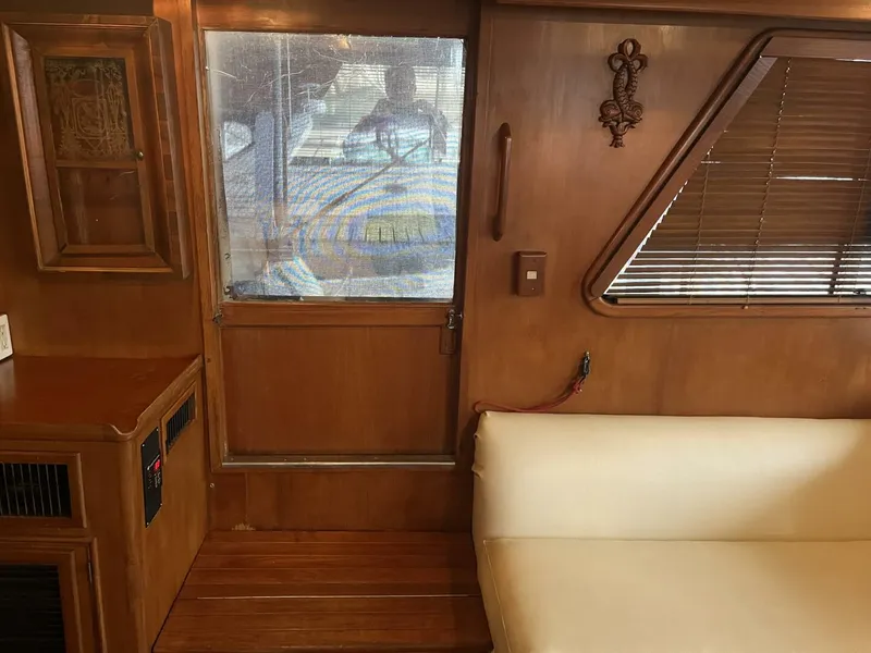Slide: The Image of 1991 Marine Trader 46 Double Cabin - 4975533