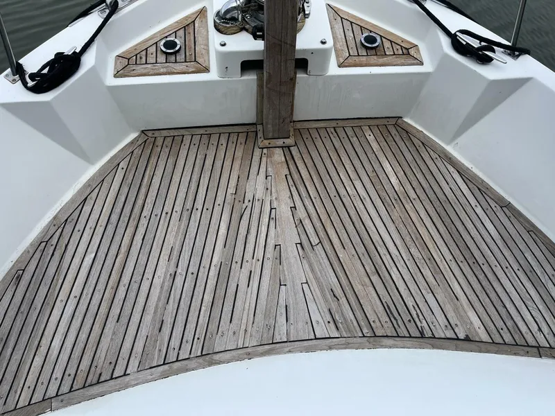 Slide: The Image of 1991 Marine Trader 46 Double Cabin - 4975582